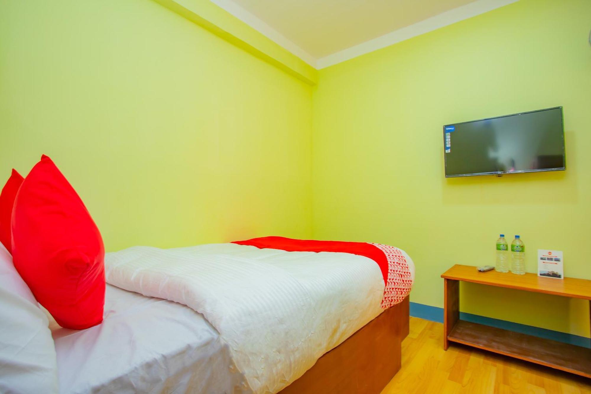 קטמנדו Oyo 589 Hotel Trimurti מראה חיצוני תמונה