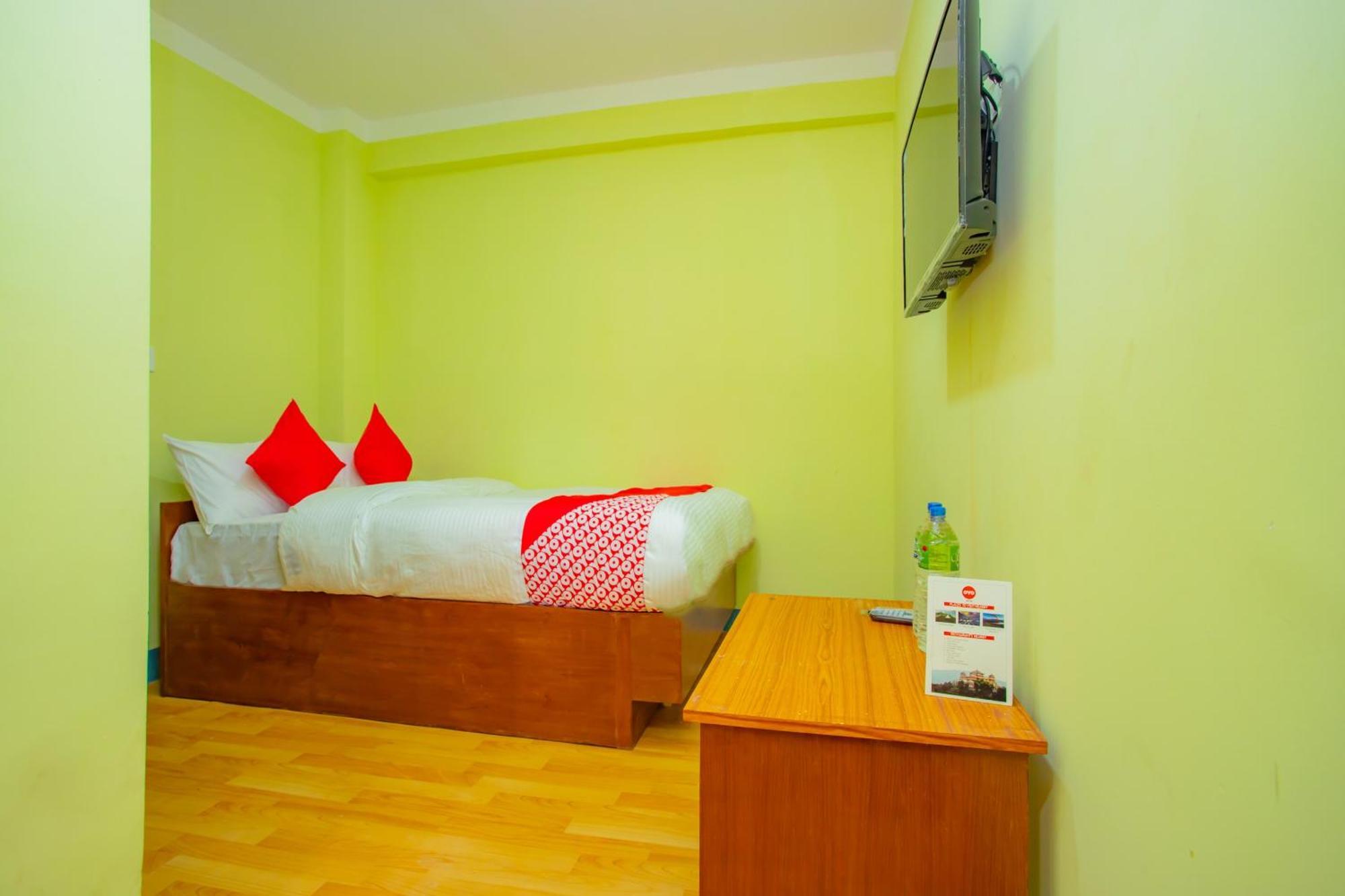 קטמנדו Oyo 589 Hotel Trimurti מראה חיצוני תמונה
