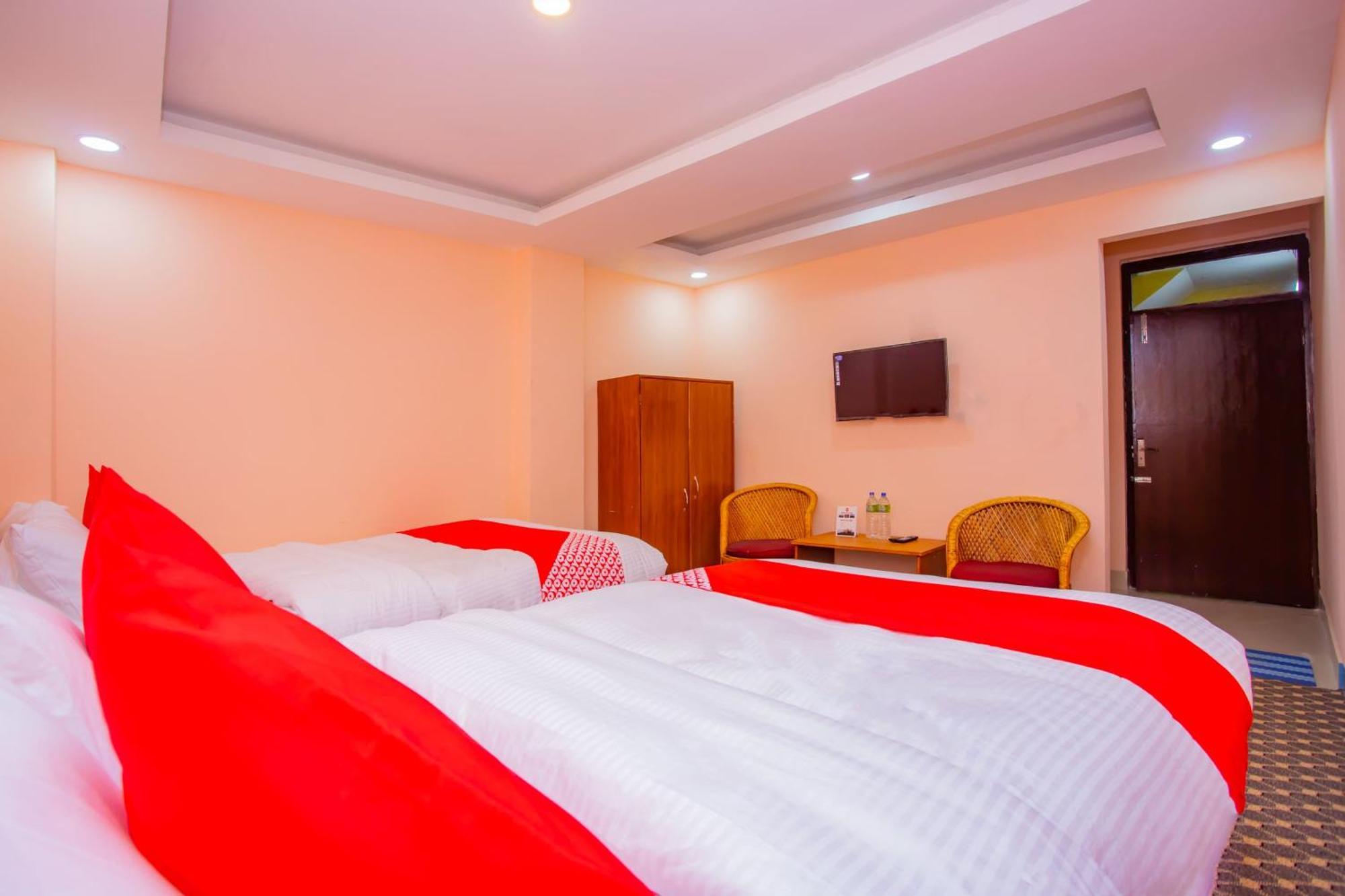 קטמנדו Oyo 589 Hotel Trimurti מראה חיצוני תמונה